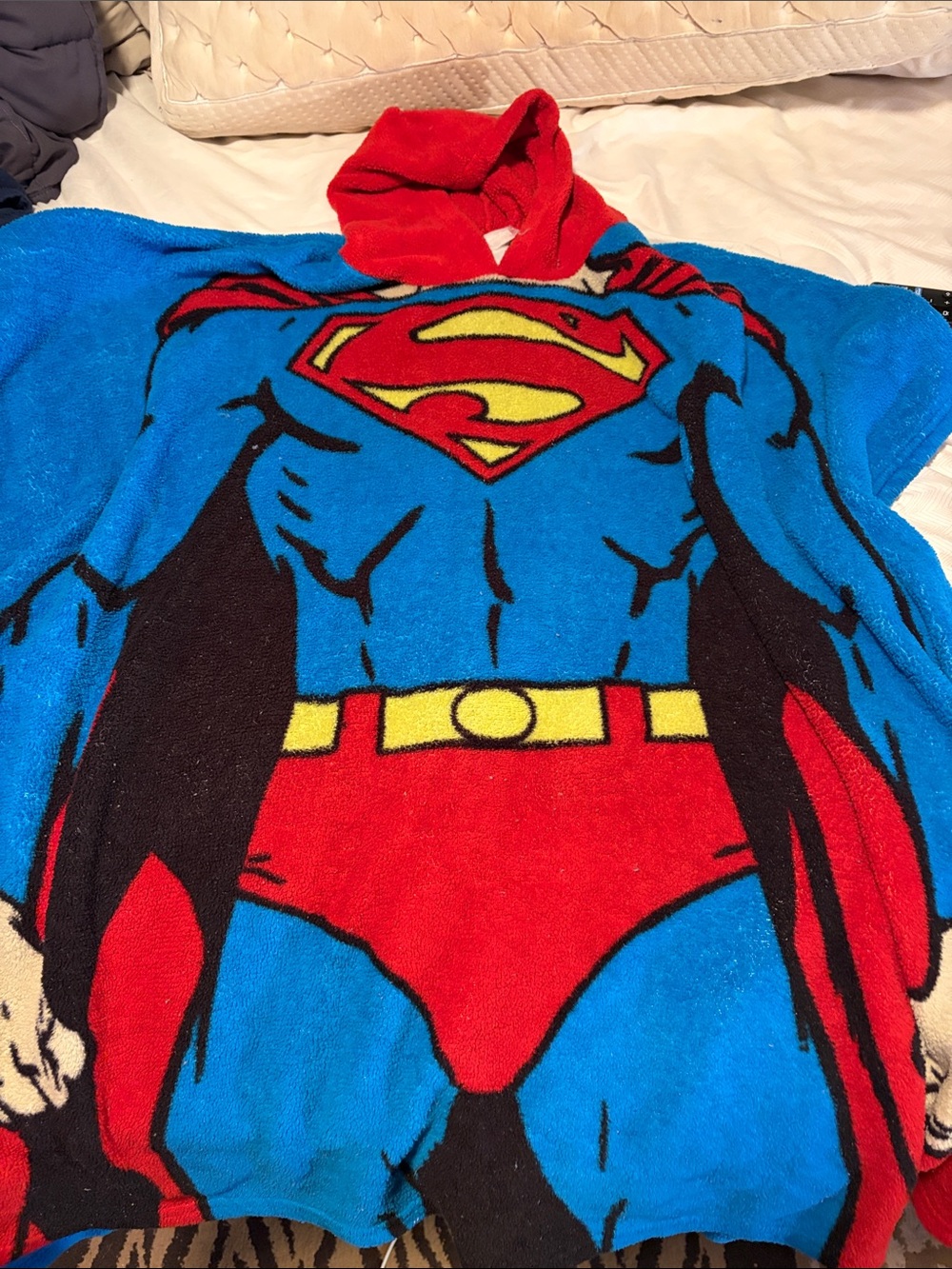 Superman Graphic Hooded Kids Blanket - Blue/Red